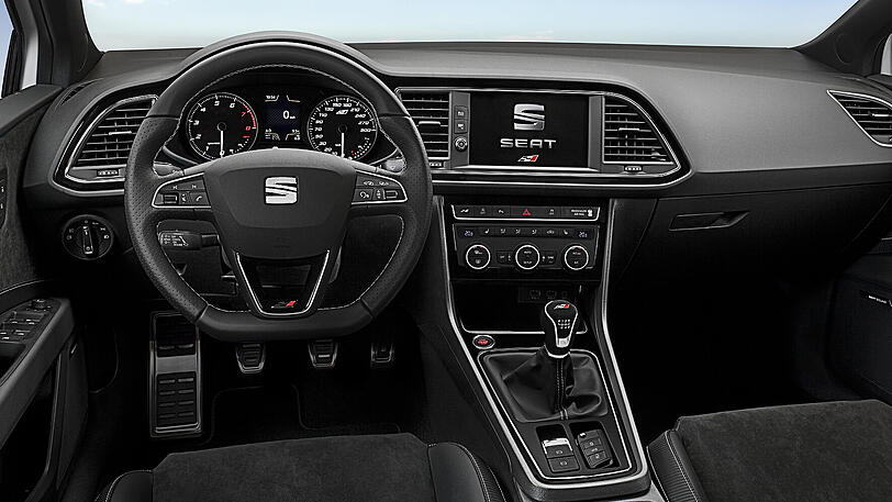 Sportlich, hochwertig und schick: das Cockpit des Seat Leon Cupra.