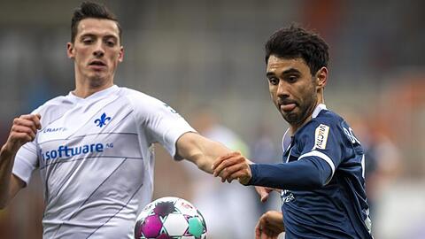 Die Bochumer um Gerrit Holtmann (r) drehten das Spiel gegen Darmstadt.