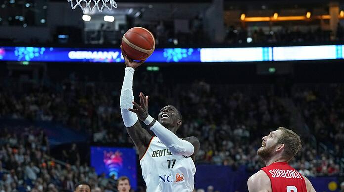 Kapit&auml;n Dennis Schr&ouml;der war mit 26 Punkten Topscorer des Spiels.