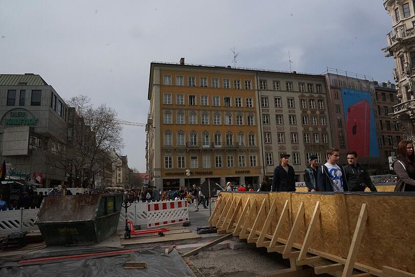 Derzeit wandern zahllose Baustellen durch die Fußgängerzone und über den Marienplatz.