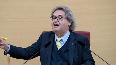 Alterspräsident Helmut Markwort (FDP) im Bayerischen Landtag.