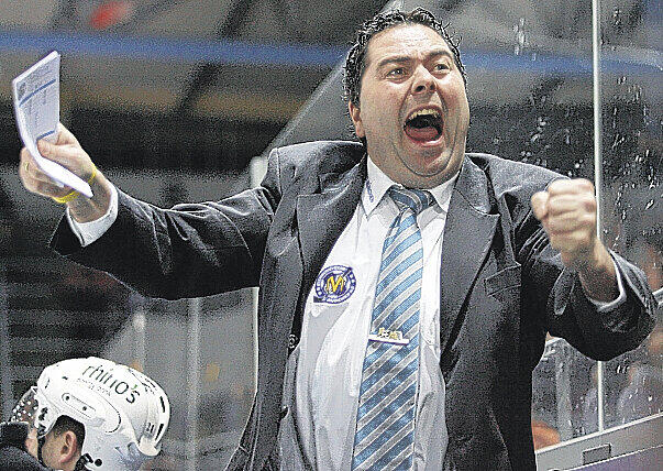 Steht nun wieder an der Bande: EHC-Manager Christian Winkler. F: LakoPress