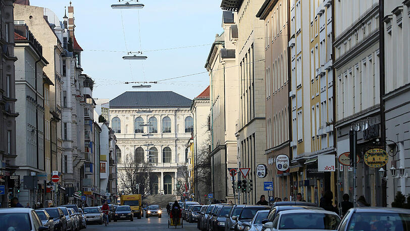 Die Amalienstraße in der Maxvorstadt, hier findet man die Galerie Fenna Wehlau.