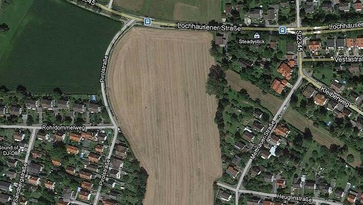 Lochhausen liegt am westlichen Münchner Stadtrand. Lochhausen liegt am westlichen Münchner Stadtrand.