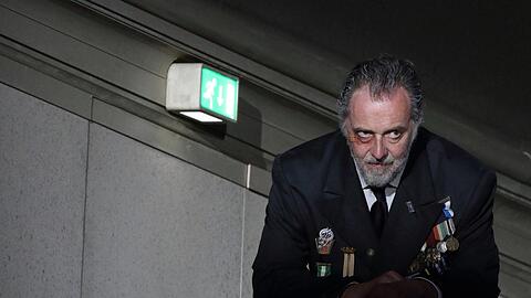 Christian Gerhaher als Lear in Christoph Marthalers Inszenierung der Oper von Aribert Reimann, die am Sonntag im Nationaltheater herauskommt.