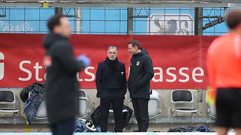 Während Trainer Maurizio Jacobacci (l.) schon Geschichte ist, leitet Geschäftsführer Marc-Nicolai Pfeifer (noch) die Geschicke an der Grünwalder Straße.