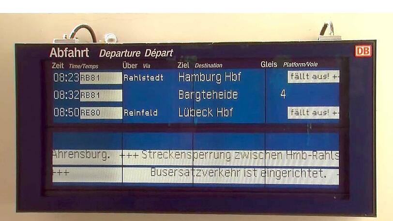 Ein Brand in Kabelschächten löste auch in Hamburg ein totales Verkehrschaos aus.