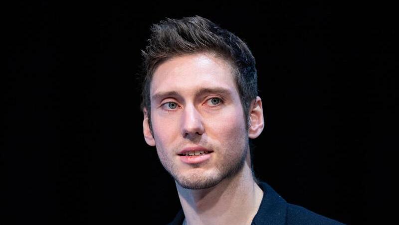 Max Hartung will in der Diskussion um eine Verlegung der Sommerspiele angesichts der Coronavirus-Pandemie ein Zeichen setzen. Max Hartung will in der Diskussion um eine Verlegung der Sommerspiele angesichts der Coronavirus-Pandemie ein Zeichen setzen.