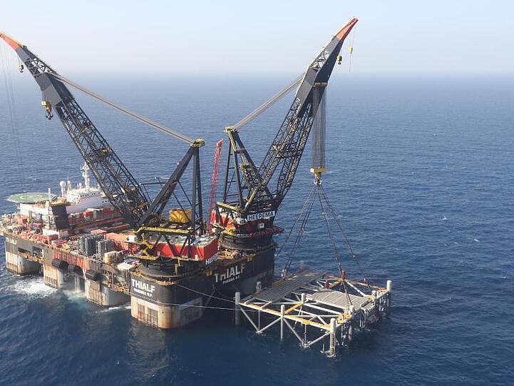 Ölplattform im Mittelmeer vor der israelischen Küste.