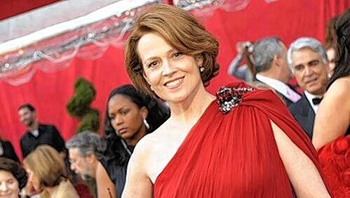 Der Höchstbietenden darf zusammen mit Sigourney Weaver "Avatar" in einer privaten Vorführung sehen. Der Höchstbietenden darf zusammen mit Sigourney Weaver "Avatar" in einer privaten Vorführung sehen.