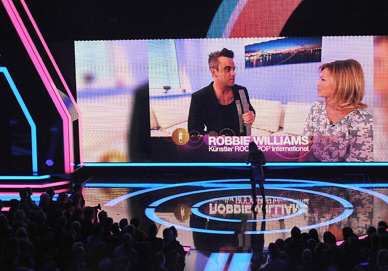 Helena Fischer beim Echo 2013: Gastgeberin, Preisträgerin und Künstlerin