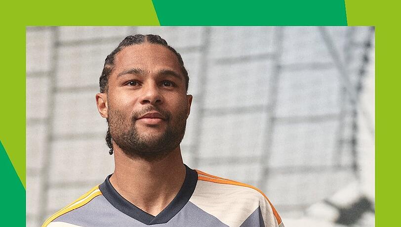 Im Sondertrikot gegen Augsburg: Serge Gnabry