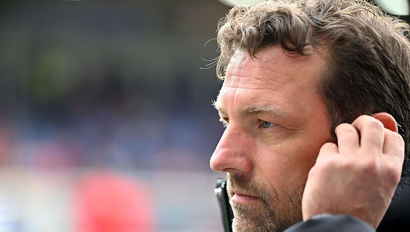 Nürnbergs Trainer Markus Weinzierl vor dem Spiel.