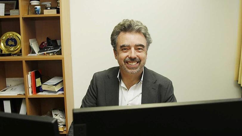 Laurent Lafleur, in seinem Büro im siebten Stock. Seit 2022 leitet er die Pressestelle des Oberlandesgerichts.