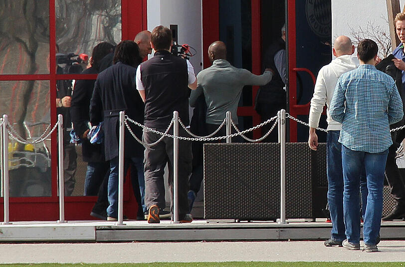 Zinedine Zidane, Willy Sagnol und Co. am Trainingsgelände des FC Bayern an der Säbener Straße.