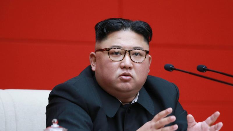 Machthaber Kim Jong auf einer Plenarsitzung des Zentralkomitees der Partei der Arbeit Koreas. Machthaber Kim Jong auf einer Plenarsitzung des Zentralkomitees der Partei der Arbeit Koreas.