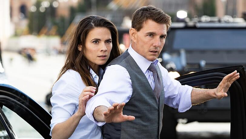Hayley Atwell und Tom Cruise im achten Teil des Films "Mission: Impossible".