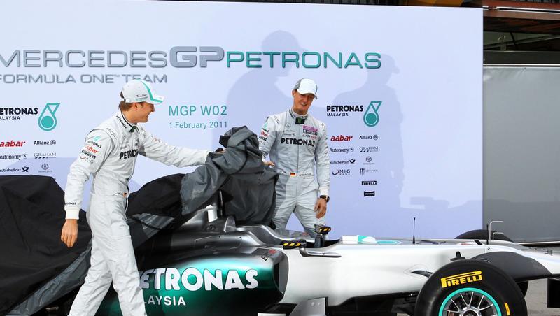 Drohen Michael Schumacher (l.) und Nico Rosberg mit dem Silberpfeil wieder eine verkorkste Saison? Drohen Michael Schumacher (l.) und Nico Rosberg mit dem Silberpfeil wieder eine verkorkste Saison?