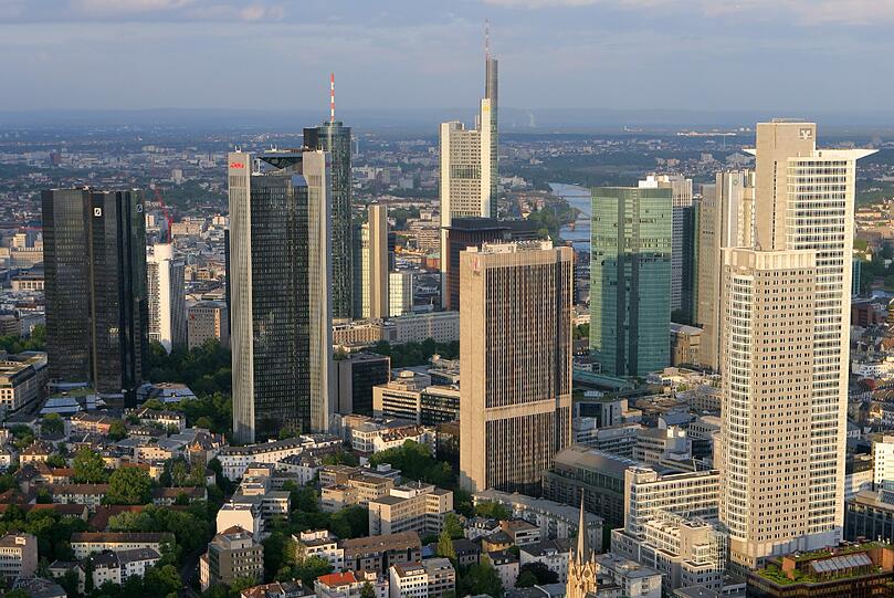 98. Frankfurt (59)
