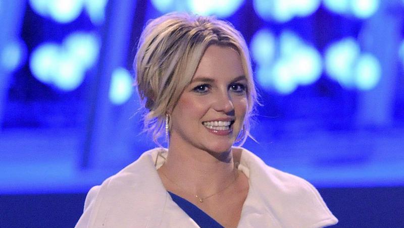 Britney Spears möchte Madonna mit auf die Bühne holen. Britney Spears möchte Madonna mit auf die Bühne holen.