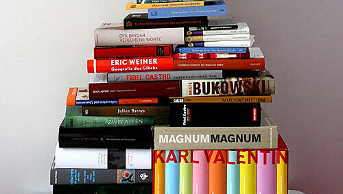 Zu viele Buch-Geschenke? Tauschbörsen helfen weiter. Zu viele Buch-Geschenke? Tauschbörsen helfen weiter.