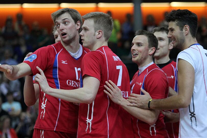 Die Hachinger Volleyballer - die Mannschaft bricht wohl auseinander.