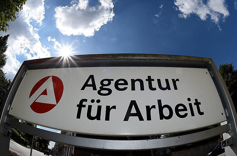 Jeden Monat werden die aktuellen Zahlen zur Situation auf dem Arbeitsmarkt bekannt gegeben.