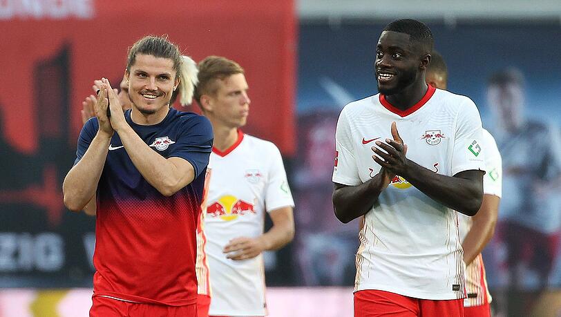 Laufen jetzt beide für den FC Bayern auf: Die Ex-Leipziger Marcel Sabitzer (l.) und Dayot Upamecano.