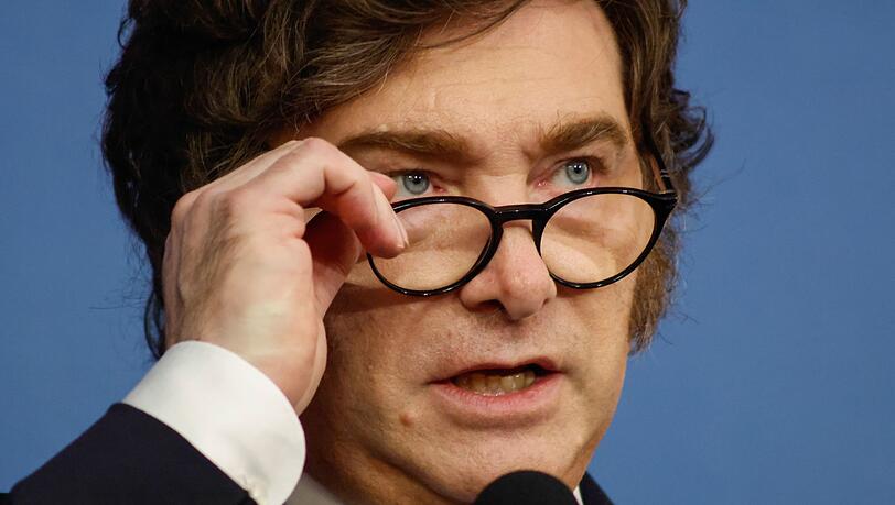 Argentiniens Präsident Javier Milei will mit einem Dekret gegen Ausländer vorgehen, die "Hassbotschaften" gegen das südamerikanische Land verbreiten. (Archivbild) Argentiniens Präsident Javier Milei will mit einem Dekret gegen Ausländer vorgehen, die "Hassbotschaften" gegen das südamerikanische Land verbreiten. (Archivbild)