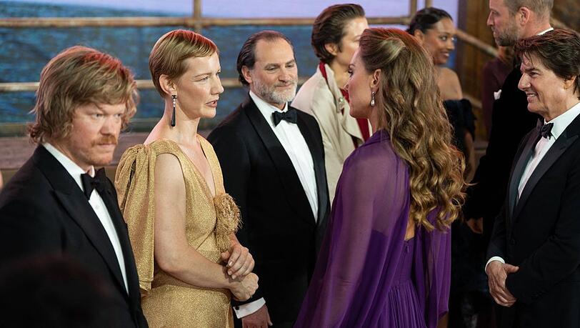 Sandra H&uuml;ller ist Prinzessin Kate und Prinz William bei der "Digger"-Premiere in London begegnet.