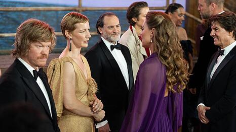Sandra H&uuml;ller ist Prinzessin Kate und Prinz William bei der "Digger"-Premiere in London begegnet.