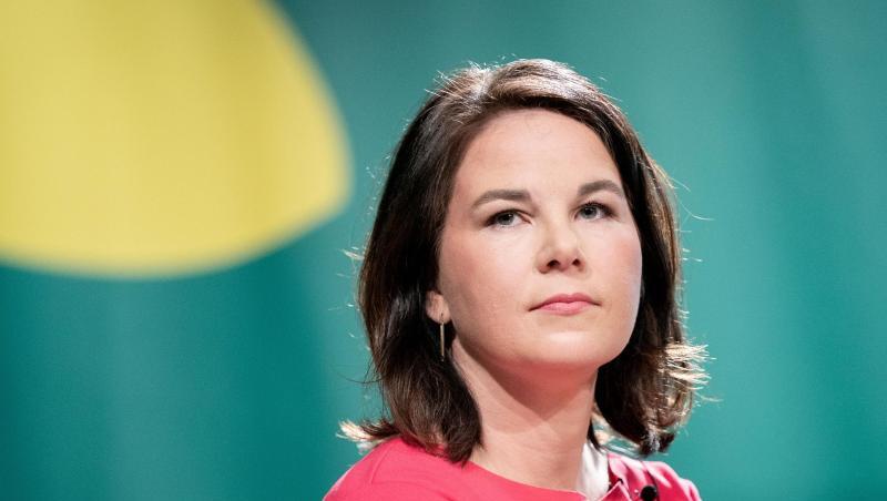 Grünen-Chefin Annalena Baerbock hält "diese Orientierung an diesem Zwei-Prozent-Ziel für eine völlig absurde Debatte".