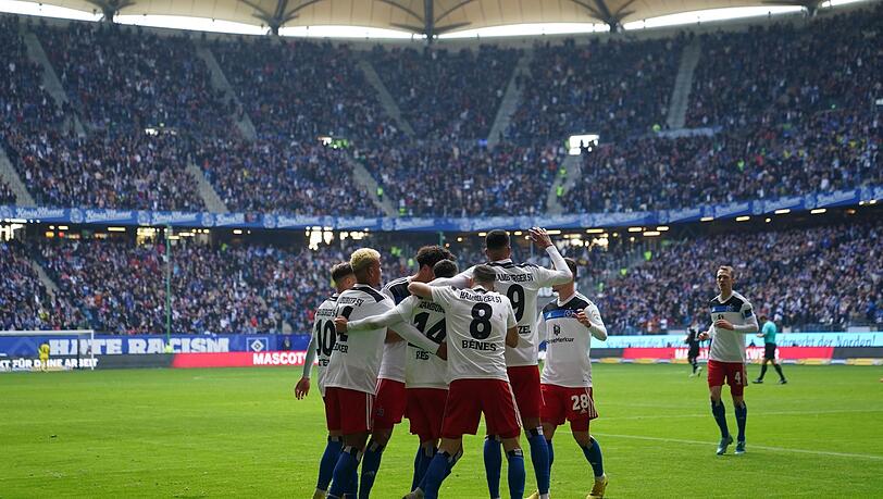 Der Hamburger SV liegt in der Tabelle der 2. Liga auf dem zweiten Platz.