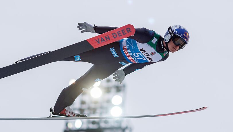 Andreas Wellinger konnte die Qualifikation für das Springen in Oberstdorf gewinnen. Andreas Wellinger konnte die Qualifikation für das Springen in Oberstdorf gewinnen.
