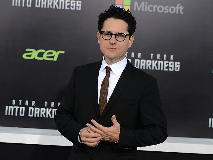 Macht einen Abstecher in die Welt der Romane: Regisseur J. J. Abrams