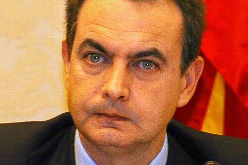 Zapatero hat den Wahlkampf unterbrochen