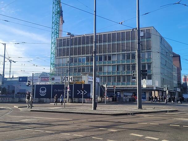 Keine Zierde: Die Baustelle des neuen Hauptbahnhofs.