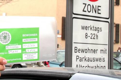 Nie mehr ohne: Ohne Parkausweis geht  gar nichts mehr. Es sei denn, man zahlt fürs Parken.
