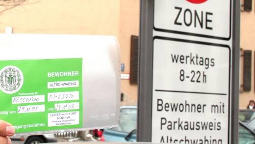 Nie mehr ohne: Ohne Parkausweis geht gar nichts mehr. Es sei denn, man zahlt fürs Parken. Nie mehr ohne: Ohne Parkausweis geht gar nichts mehr. Es sei denn, man zahlt fürs Parken.