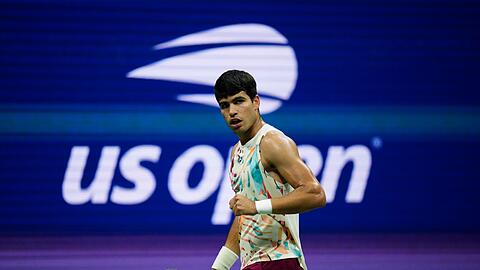 Carlos Alcaraz hat bei den US Open die dritte Runde erreicht.
