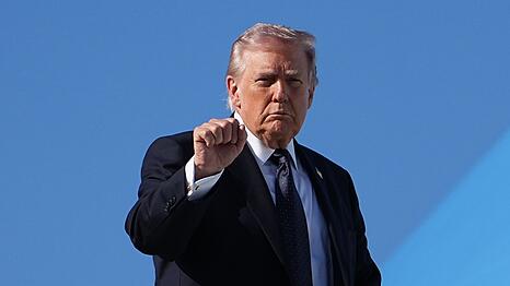 Trump k&uuml;ndigt verst&auml;rkte Angriffe auf den Iran an.