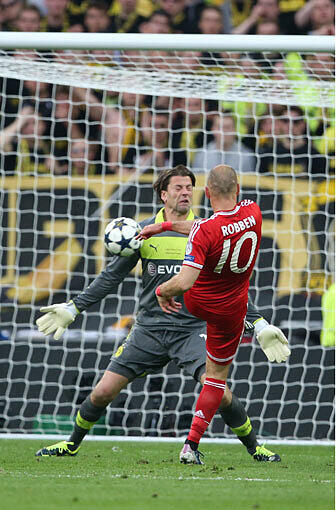 20./21. Juli: 
In Mönchengladbach geht&rsquo;s um den Telekom-Cup (früher Liga-total-Cup). Gegner im Halbfinale über 2x30 Minuten: Dortmund (18.30 Uhr)! Je nach Ausgang geht&rsquo;s dann am Sonntag im Finale oder Spiel um Platz 3 gegen Gladbach oder den HSV. Jetzt sind auch Dante, Gustavo und Martínez dabei.