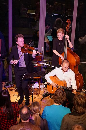 Lila Stunde: Das Monaco Swing Ensemle spielte im Literaturhaus auf.