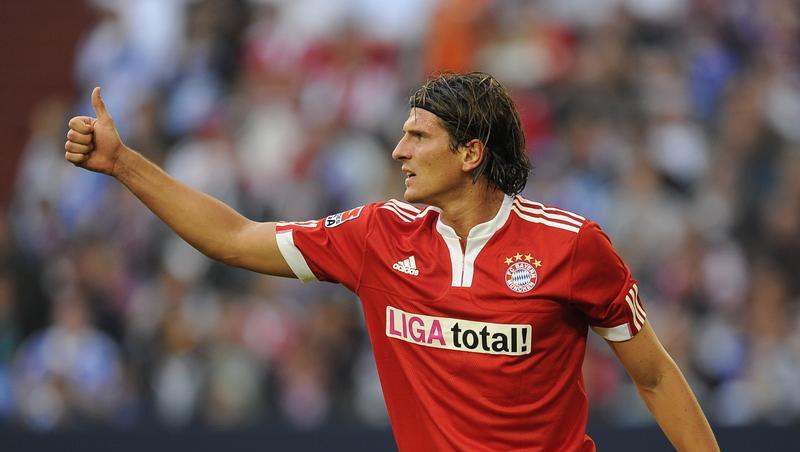 Trifft Mario Gomez gegen Werder? Sie könnten es live im Stadion erleben. Trifft Mario Gomez gegen Werder? Sie könnten es live im Stadion erleben.