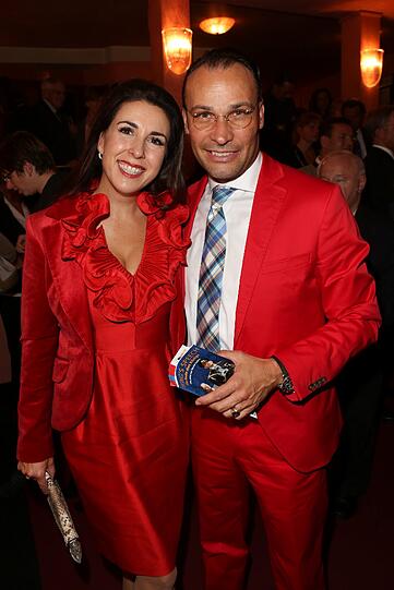 Alexander-Klaus Stecher mit Ehefrau Judith Williams bei der Premiere der Komödie "The Kingês speech" am 18.09.2013 im Bayerischen Hof in München.