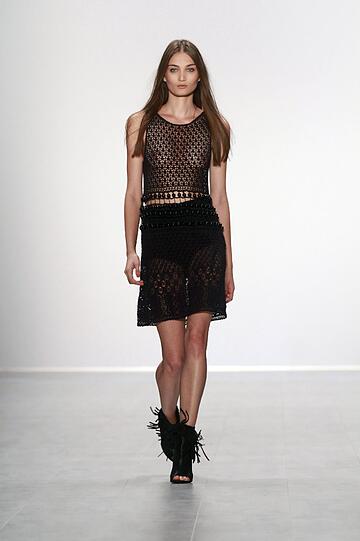 Die Mädchen dürfen auf dem Laufsteg nicht zimperlich sein: Bei der Fashion Week gibt's fast keine Show ohne (fast) nackte Brüste. Die Busenblitzer der sexy Models...