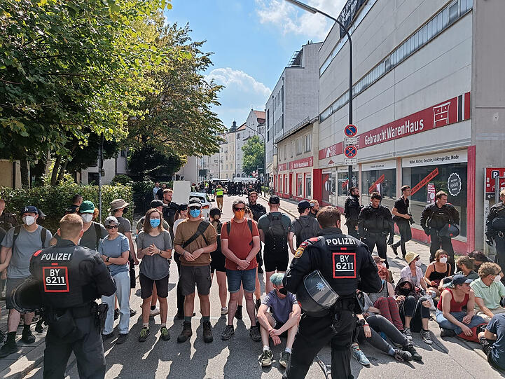 Die Polizei konnte die Hausbesetzung in der Bavariastraße beenden.
