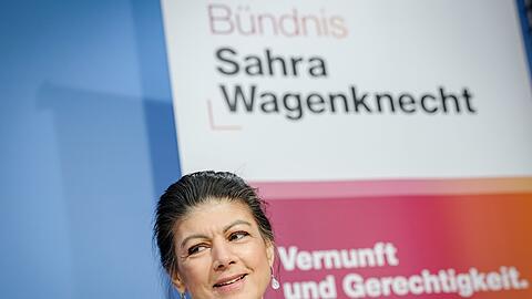 Sahra Wagenknecht h&auml;lt es f&uuml;r sehr wahrscheinlich, dass ihre Partei eigentlich im Bundestag sitzen m&uuml;sste.