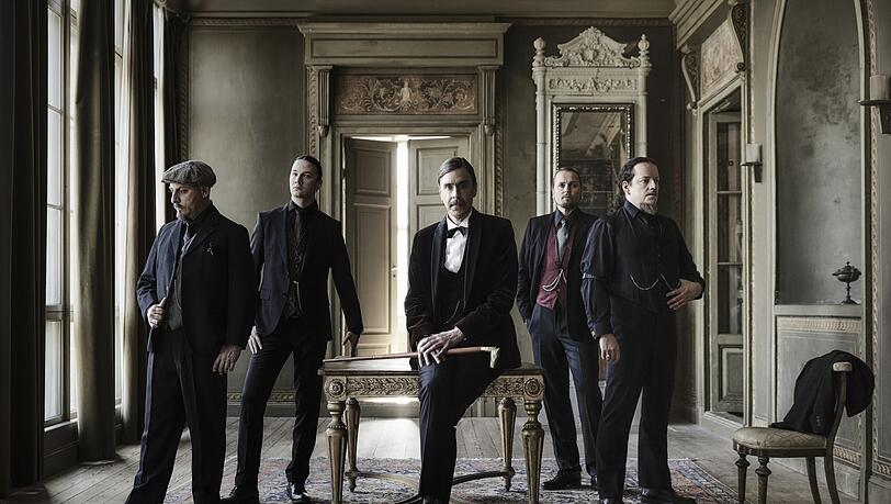 "The Last Will And Testament" ist das neue Opus der schwedischen Progressive-Metal-Band Opeth um Masterand Mikael ˝Akerfeldt (Bild links). "The Last Will And Testament" ist das neue Opus der schwedischen Progressive-Metal-Band Opeth um Masterand Mikael ˝Akerfeldt (Bild links).