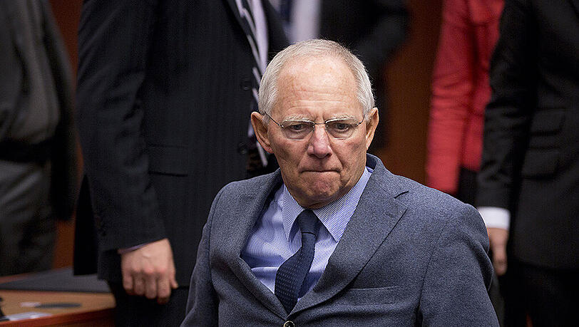 Finanzminister Schäuble spricht mit seinen EU-Ressortkollegen über Projekte für den milliardenschweren Wachstumsplan. Finanzminister Schäuble spricht mit seinen EU-Ressortkollegen über Projekte für den milliardenschweren Wachstumsplan.